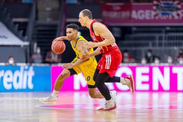 之间的较量 之间的较量